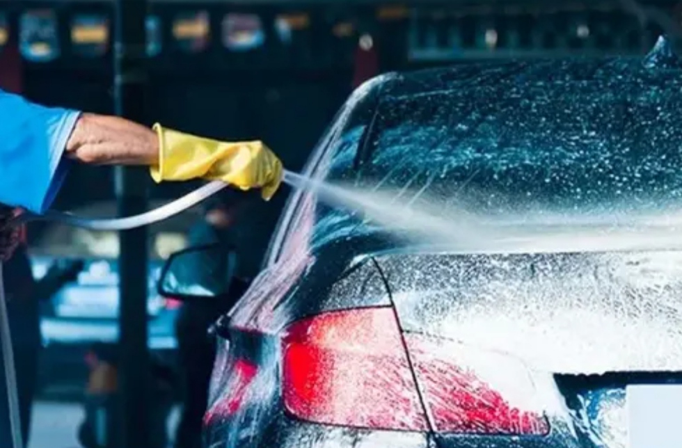 الداخلية تمنع غسل السيارات وتصدر قرارات جديدة لترشيد استهلاك المياه